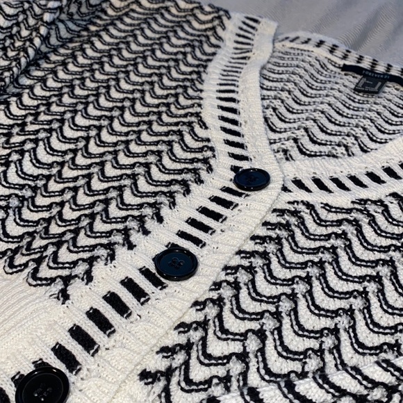 Forever 21 knit sweater - Picture 3 of 3